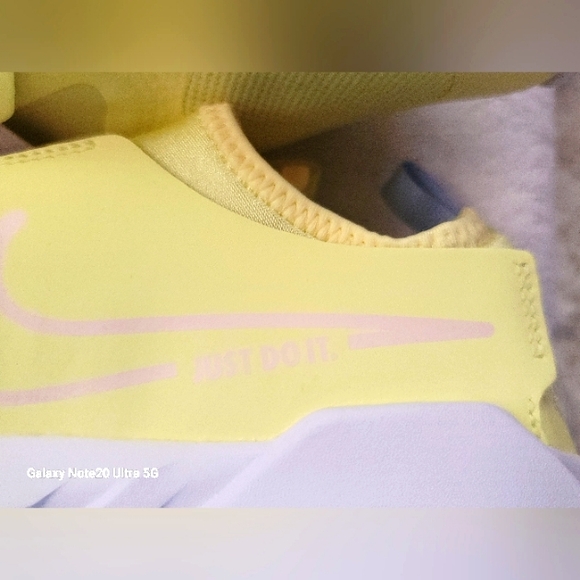 NEW IN BOX NIKE FLEX RUNNER 2 - Picture 10 of 13